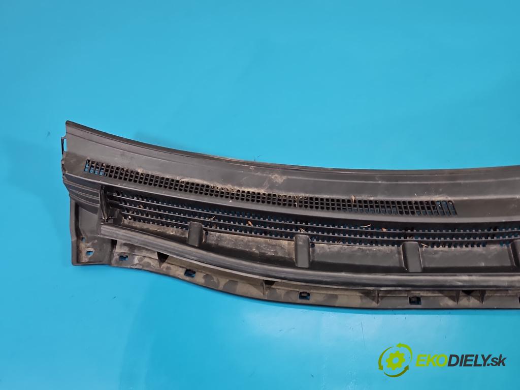 Toyota Prius III XW30 2009-2015 1.8 16V 99 HP automatic 73 kW 1798 cm3 5- torpédo 55783-47060 (Torpédo (plast pod čelným sklom))
