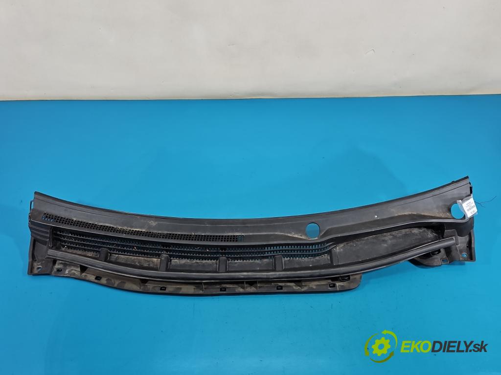 Toyota Prius III XW30 2009-2015 1.8 16V 99 HP automatic 73 kW 1798 cm3 5- torpédo 55783-47060 (Torpédo (plast pod čelným sklom))