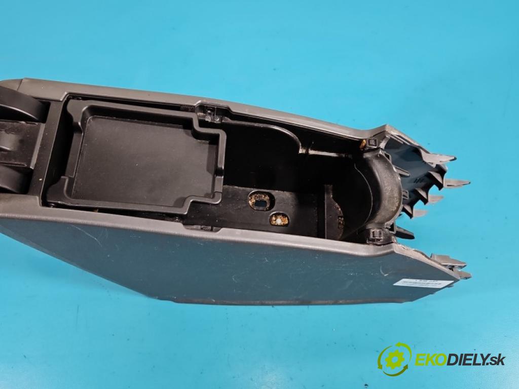 Toyota Prius III XW30 2009-2015 1.8 16V 99 hp automatic 73 kW 1798 cm3 5- loketní opěrka 58913-47010 (Loketní opěrka)