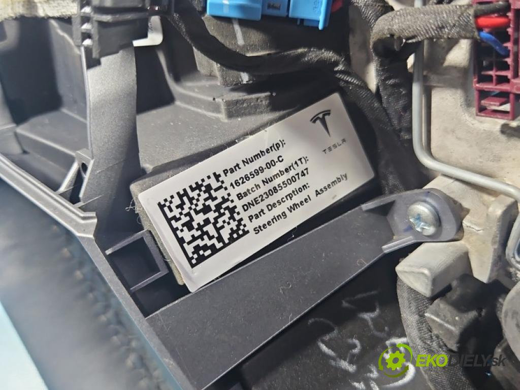 Tesla Model Y 0.0 automatic 378 kW 5- volant 1626599-00-C (Volant)
