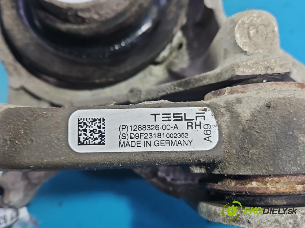 Tesla Model Y 0.0 automatic 378 kW  5- Upevnění: 1288326-00