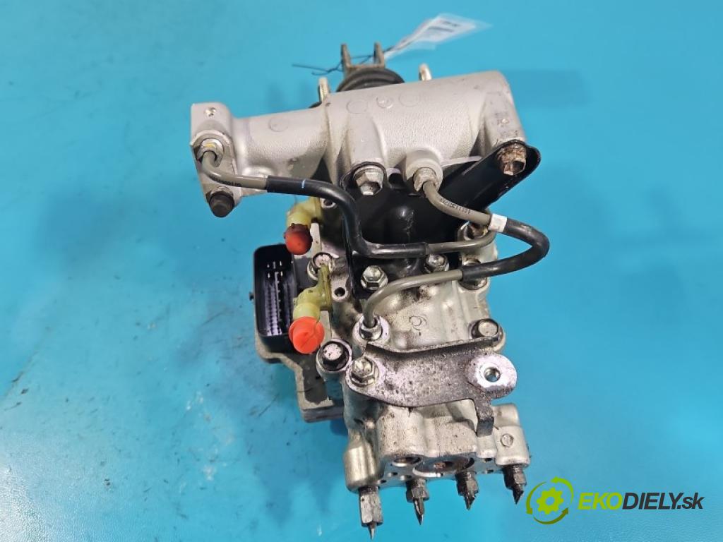 Toyota Prius III XW30 2009-2015 1.8 16V 99 HP automatic 73 kW 1798 cm3 5- servo brzdové 47270-47030