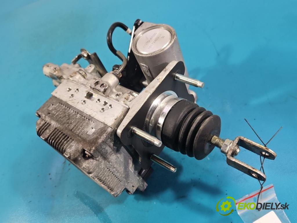 Toyota Prius III XW30 2009-2015 1.8 16V 99 HP automatic 73 kW 1798 cm3 5- servo brzdové 47270-47030