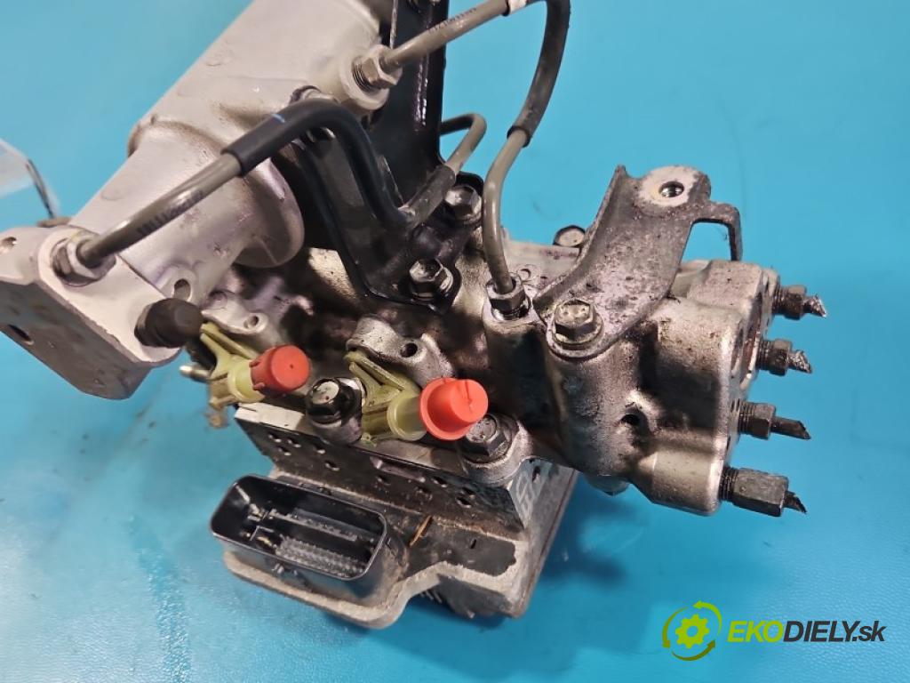 Toyota Prius III XW30 2009-2015 1.8 16V 99 HP automatic 73 kW 1798 cm3 5- servo brzdové 47270-47030