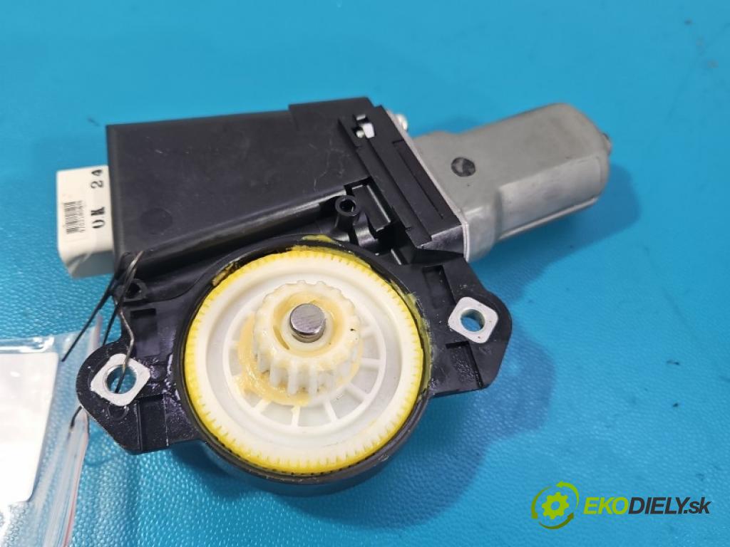 Toyota Prius III XW30 2009-2015 1.8 16V 99 hp automatic 73 kW 1798 cm3 5- motorek 471701-10070