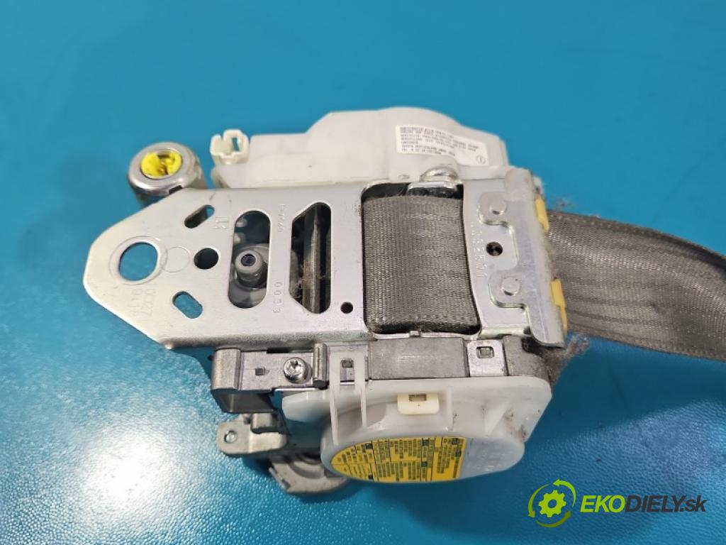 Toyota Prius III XW30 2009-2015 1.8 16V 99 hp automatic 73 kW 1798 cm3 5- stěna bezpečnost přední pravý