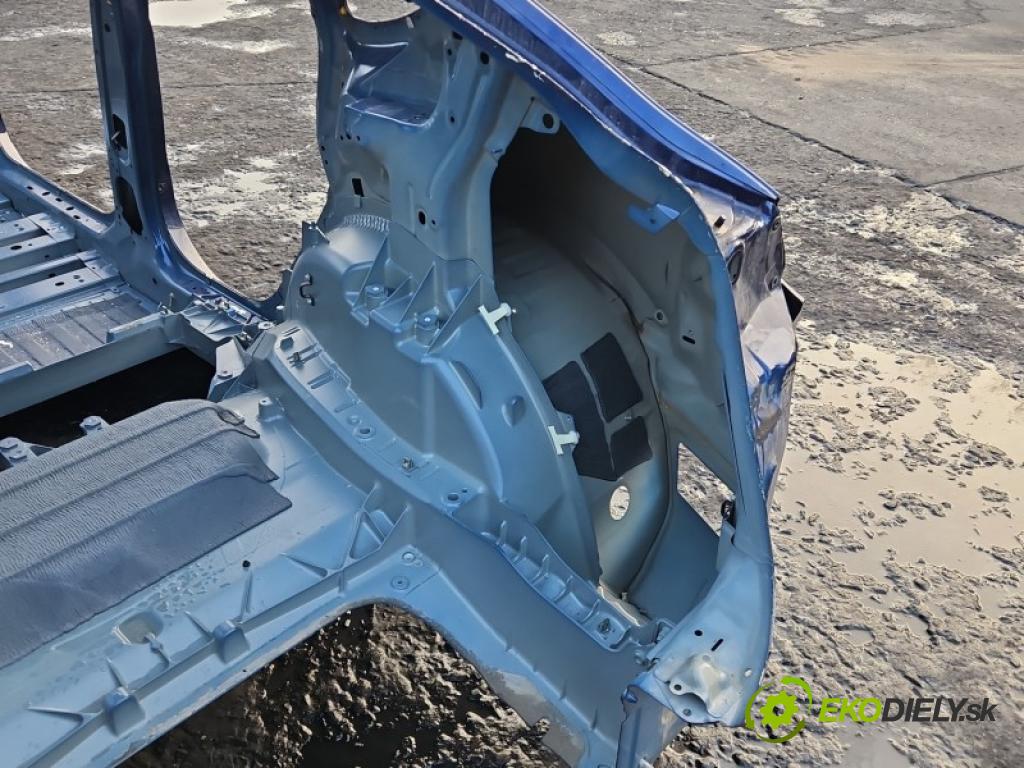 Tesla Model Y 0.0 automatic 378 kW  5- blatnik zadní pravý