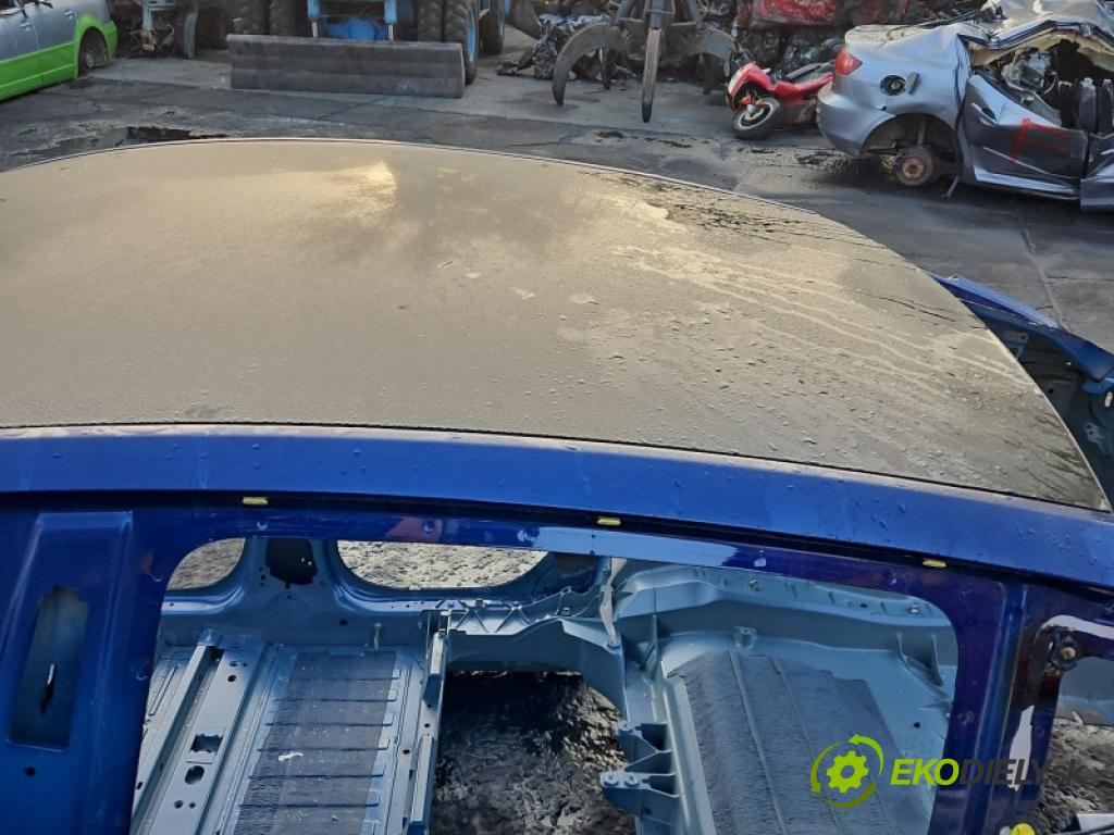 Tesla Model Y 0.0 automatic 378 kW 5- Strecha: