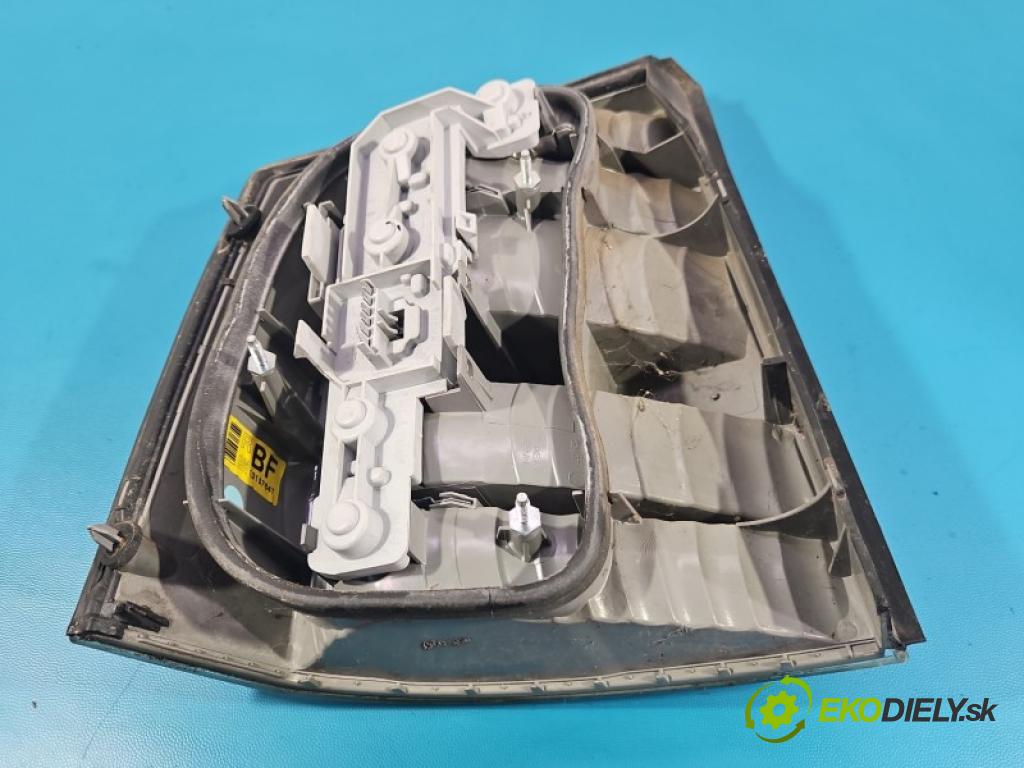 Opel Vectra C 2002-2008 2.2 dti 125 hp manual 92 kW 2172 cm3 5- světlo zadní pravé blatník: 13157647