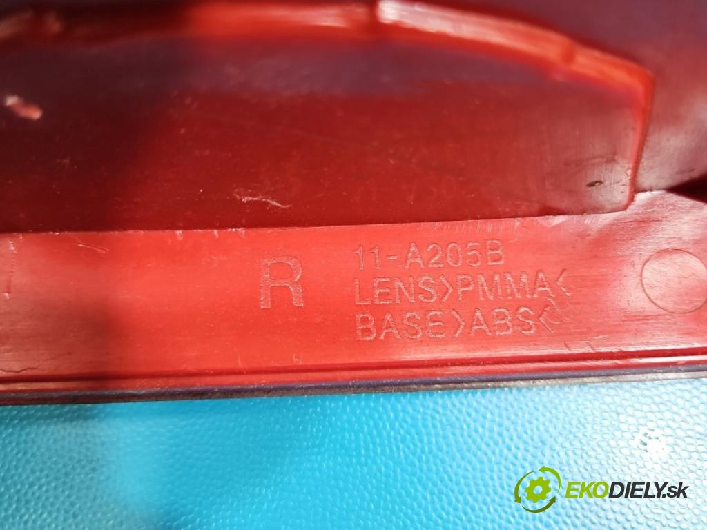 Vw Passat B5 1995-2005 1.9 tdi 116 hp manual 85 kW 1896 cm3 4- světlo zadní pravé blatník: