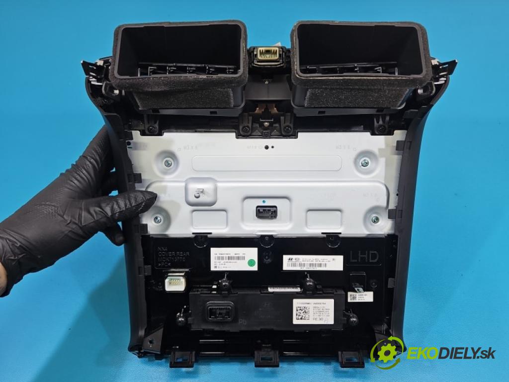 Hyundai Tucson IV 2020- 1.6 CRDI 136hp automatic 100 kW 1598 cm3 5- displej 97250-N7300 (Přístrojová deska)
