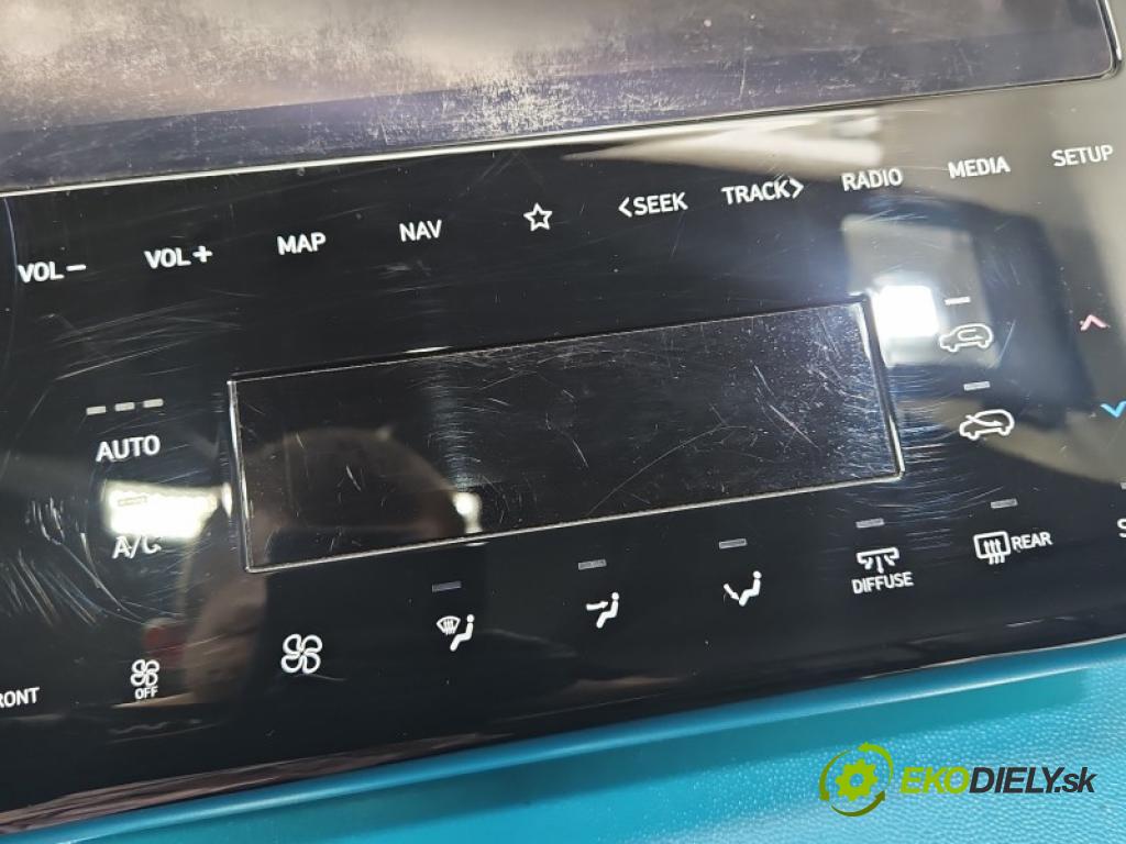 Hyundai Tucson IV 2020- 1.6 CRDI 136hp automatic 100 kW 1598 cm3 5- displej 97250-N7300 (Přístrojová deska)