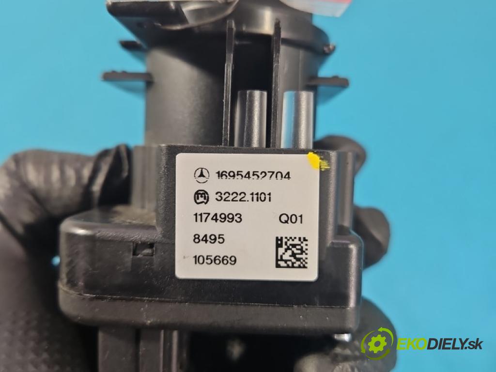 Mercedes B W245 2005-2011 2.0 8V 116 HP automatic 85 kW 2034 cm3 5- prepínač světla: na doska: 1695452704