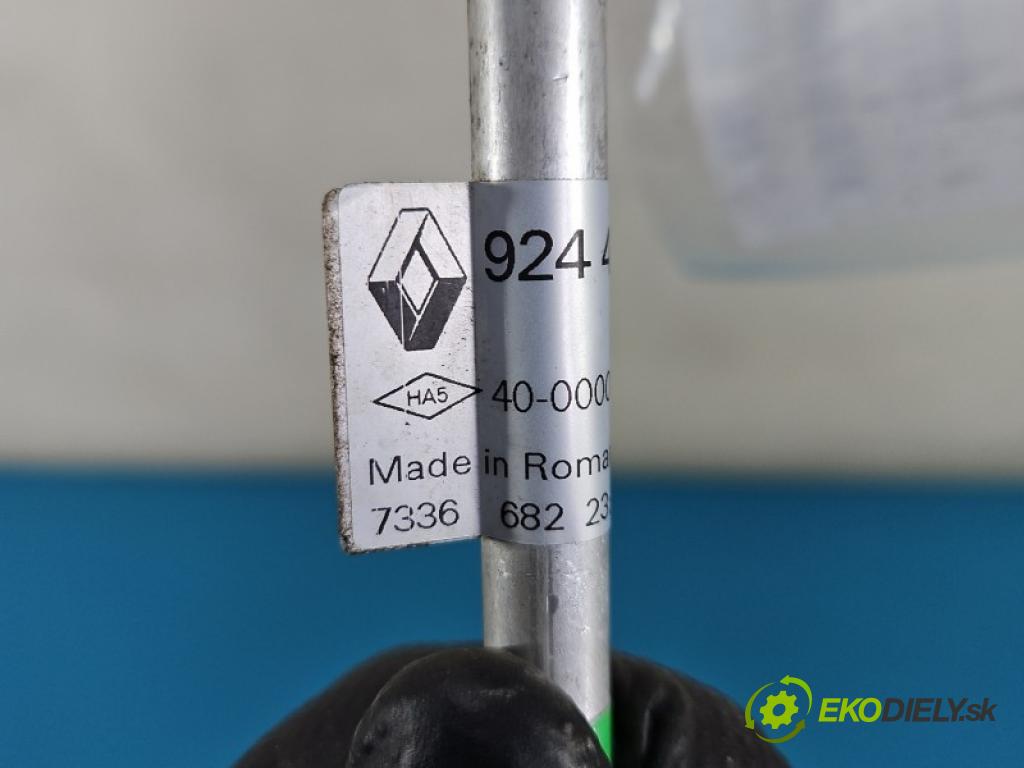 Renault Clio V 2019- 1.6 16v 91KM automatic 67 kW 1598 cm3 5- trubka klíma 924400524R