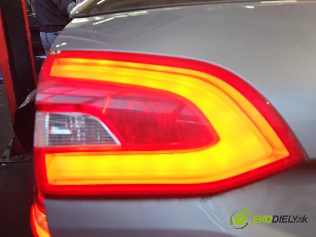Peugeot 308 II 2013-2021 1.5 hdi 131 HP manual 96 kW 1499 cm3 5- svetlo / reflektor zadné ľavé kufrové dvere 9678098080