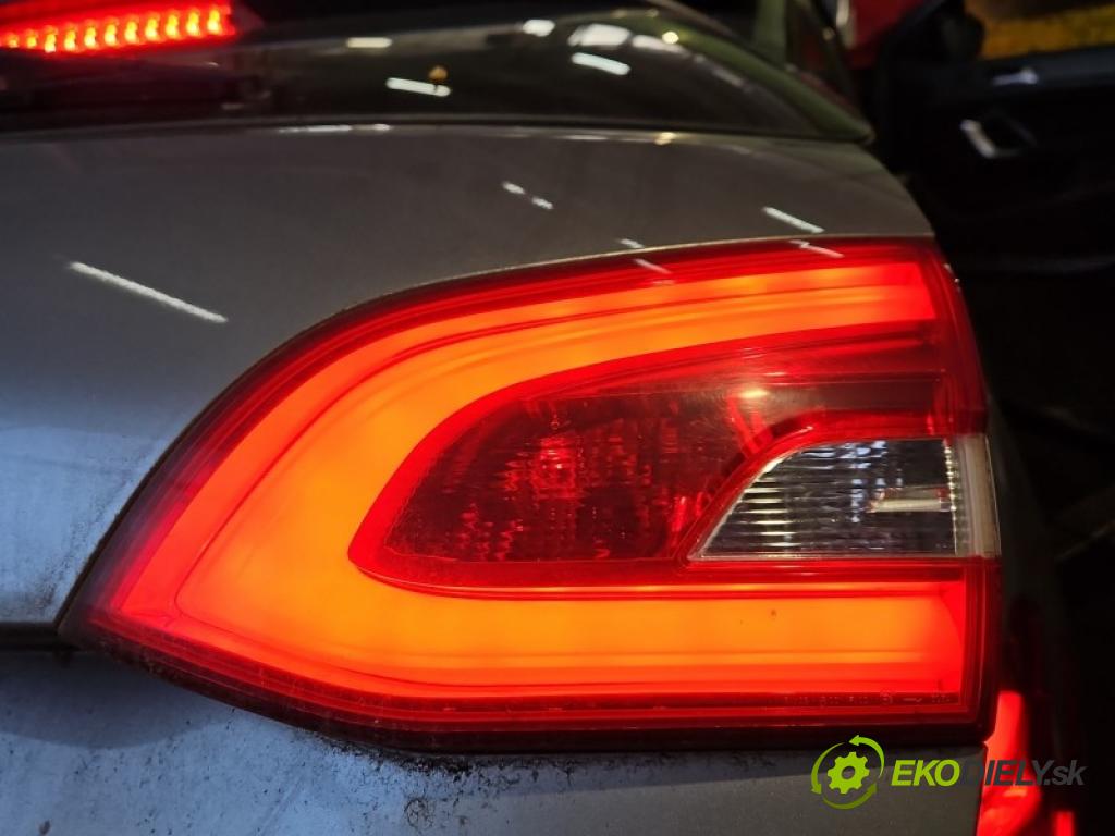 Peugeot 308 II 2013-2021 1.5 hdi 131 HP manual 96 kW 1499 cm3 5- svetlo / reflektor zadné pravé kufrové dvere 9678094880
