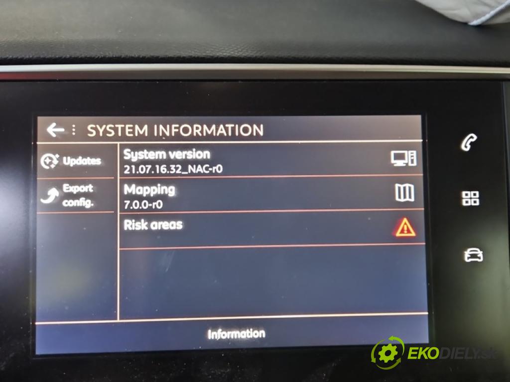 Peugeot 308 II 2013-2021 1.5 hdi 131 hp manual 96 kW 1499 cm3 5- displej 9824298580 (Přístrojová deska)