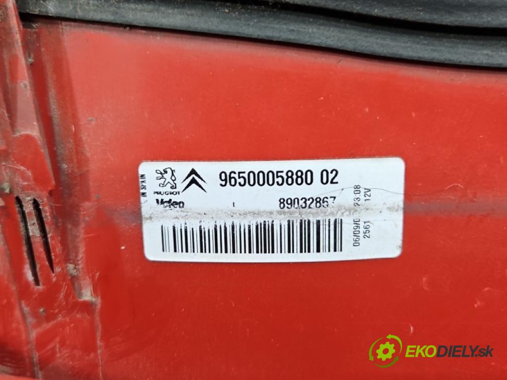 Citroen Xsara Picasso 1.6 hdi 109 hp manual 80 kW 1560 cm3 5- světlo zadní levé blatník: 9650005880
