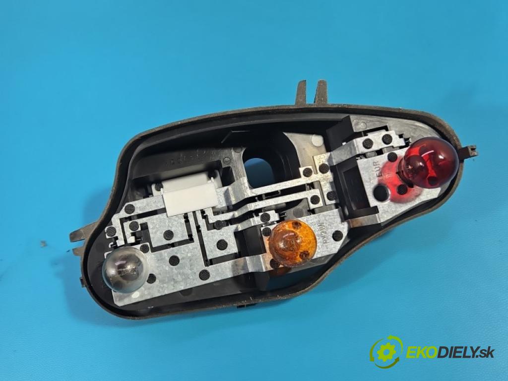 Citroen C3 II 2009-2016 1.4 8V 73 hp manual 54 kW 1360 cm3 5- světlo zadní levé blatník: 9673805480