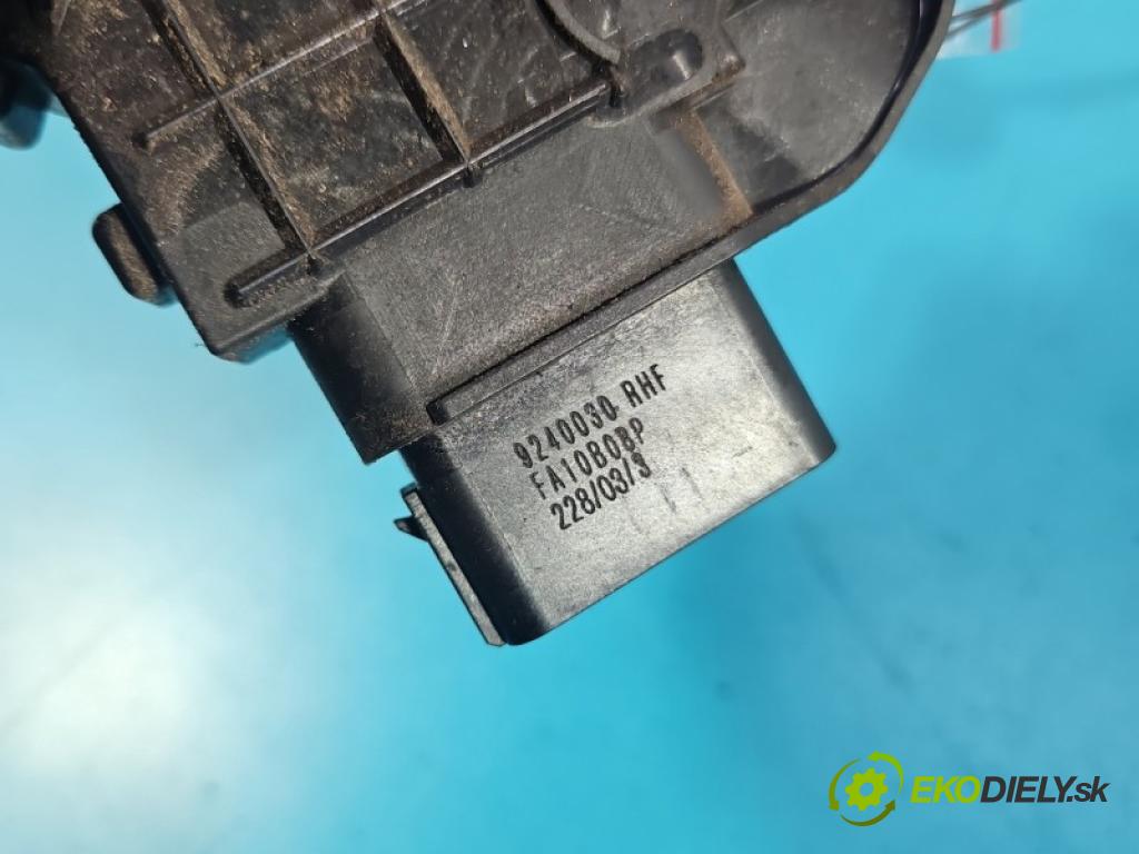 Ford C-Max I 2003-2010 1.8 16V 120 hp manual 88 kW 1798 cm3 5- zámek přední pravý 3M5AR21812AF