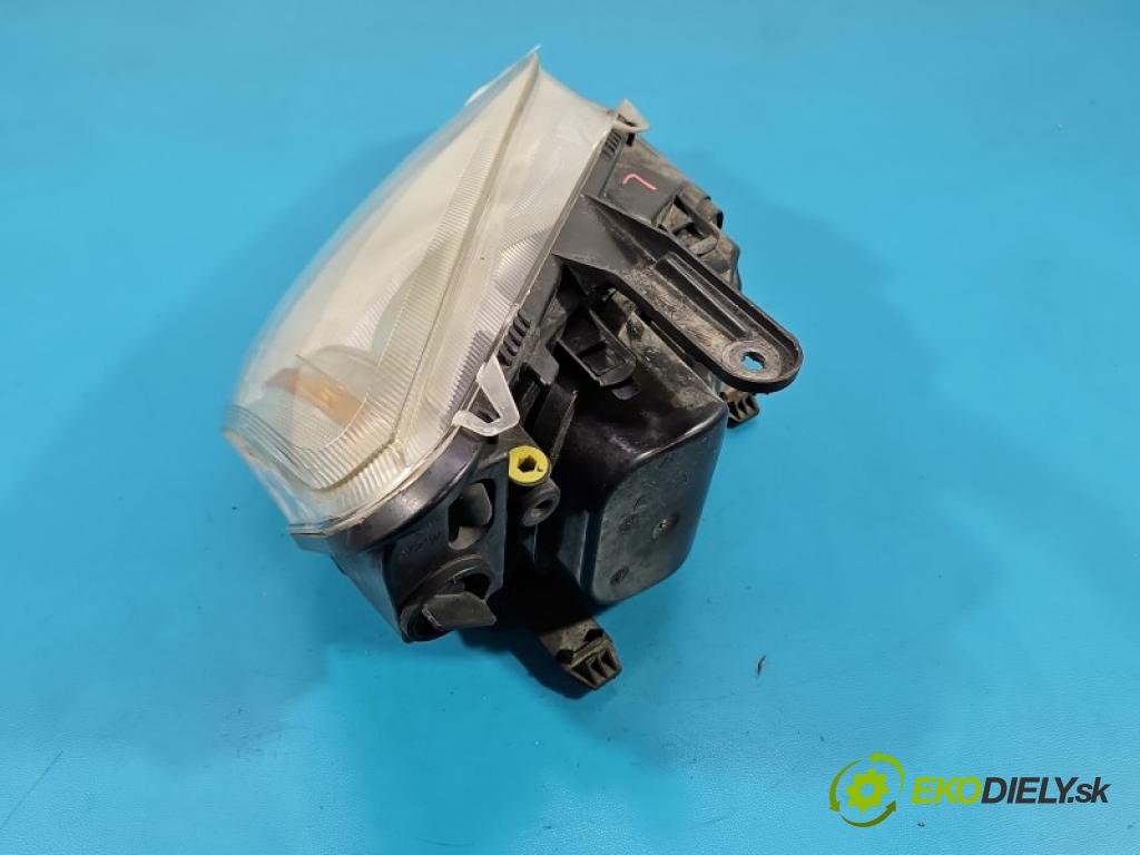 Ford C-Max I 2003-2010 1.8 16V 120 hp manual 88 kW 1798 cm3 5- světlo levý  (Klika dveří ostatní)