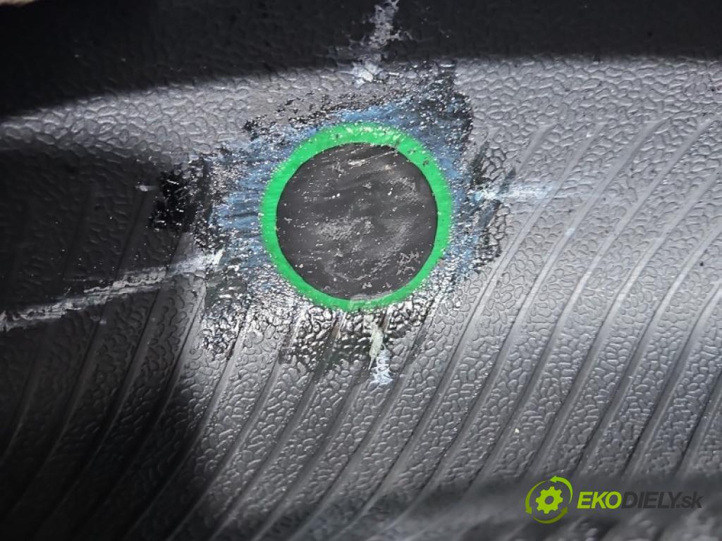 Tesla Model Y 0.0 automatic 378 kW  5- pneumatiky: letní para