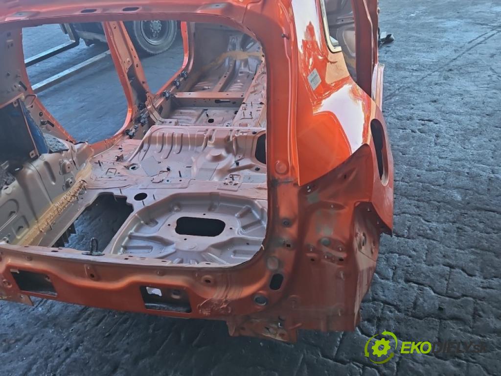 Renault Clio V 2019- 1.6 16v 91KM automatic 67 kW 1598 cm3 5- blatnik zadní pravý