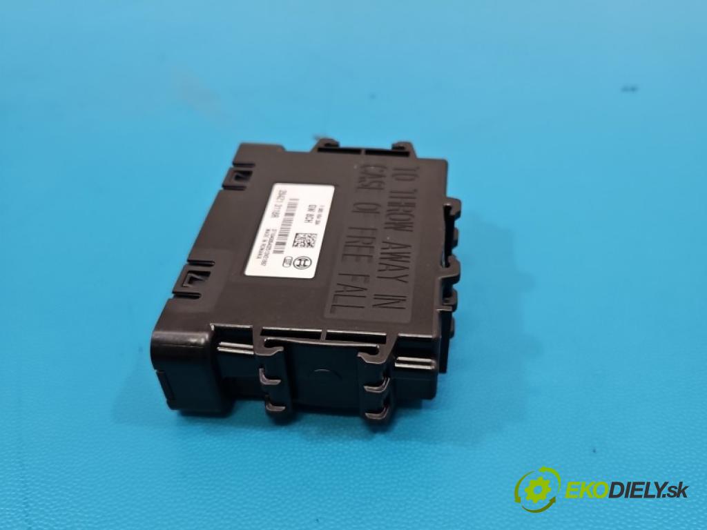 Dacia Sandero III 2020- 1.0 SCe 91KM manual 67 kW 999 cm3 5- řídící jednotka 284Z13118R