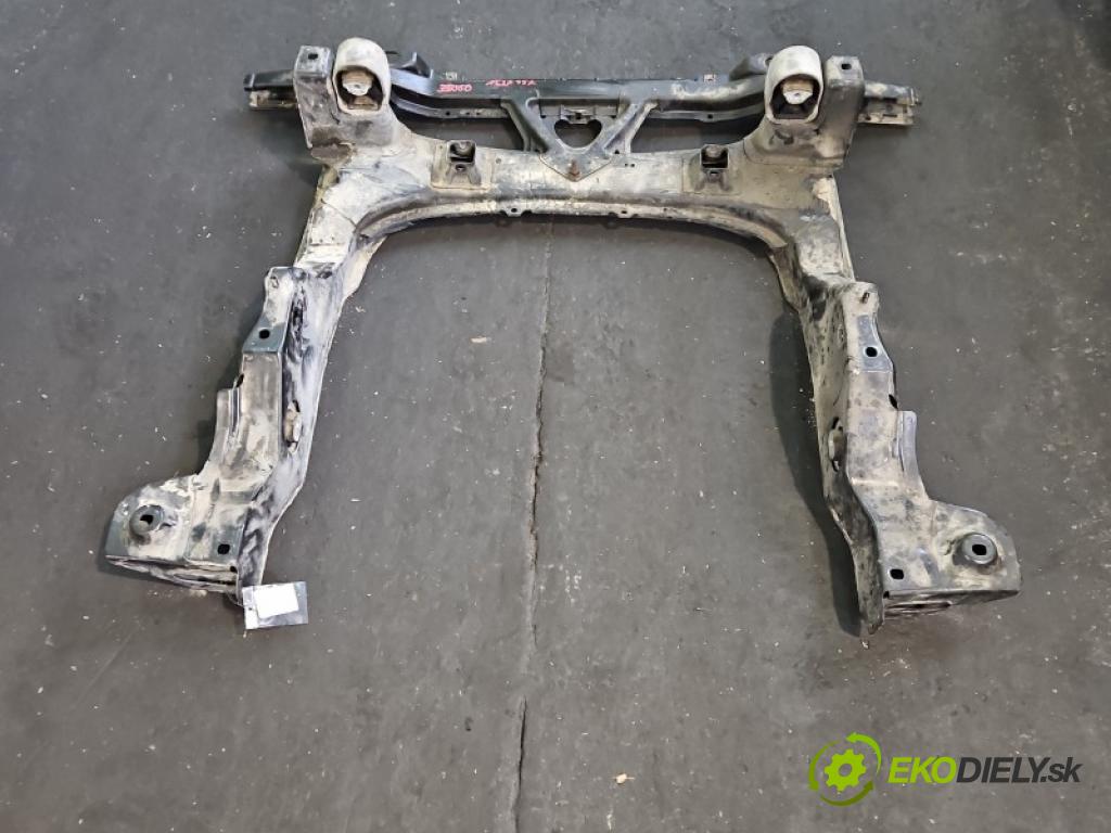 Mercedes B W245 2005-2011 2.0 8V 116 hp automatic 85 kW 2034 cm3 5- výztuha motoru 