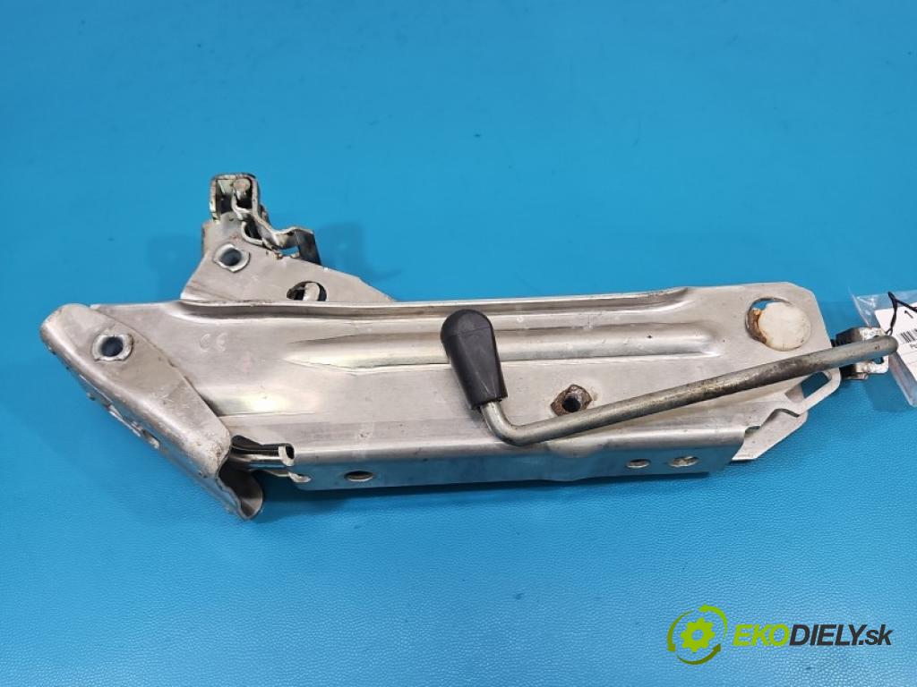 Audi A4 B6 2000-2004 2.0 20V ALT 131 HP manual 96 kW 1984 cm3 4- mechanizmus okna automobilovy 8E0011031C