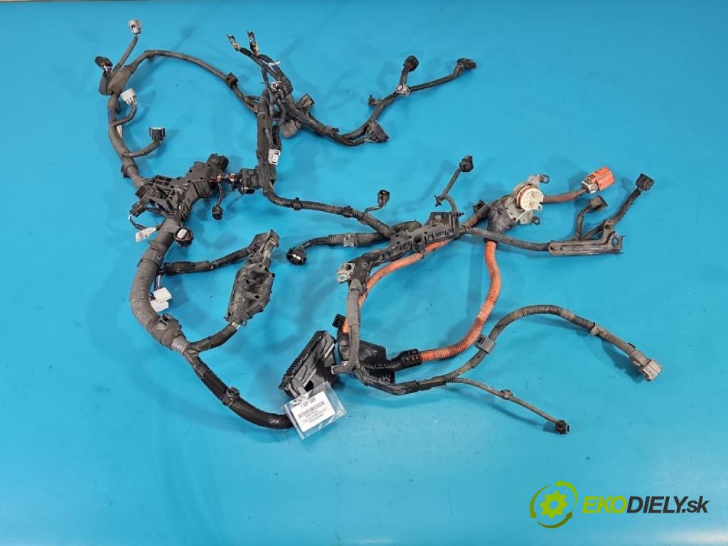 Toyota Prius III XW30 2009-2015 1.8 16V 99 HP automatic 73 kW 1798 cm3 5- Zväzok: motora 8212247010F