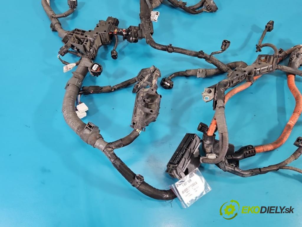 Toyota Prius III XW30 2009-2015 1.8 16V 99 HP automatic 73 kW 1798 cm3 5- Zväzok: motora 8212247010F