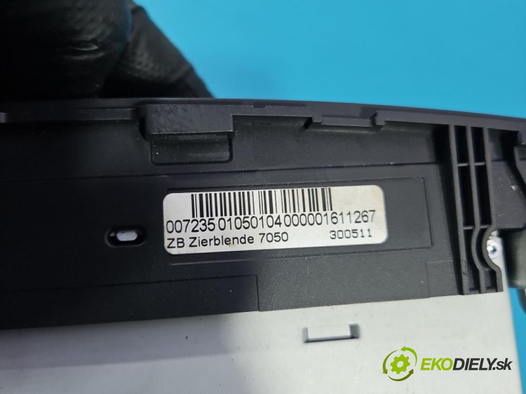 Mercedes GLK X204 2008-2015 2.2 cdi 170 hp automatic 125 kW 2143 cm3 5- Radio továrna: A2049002304