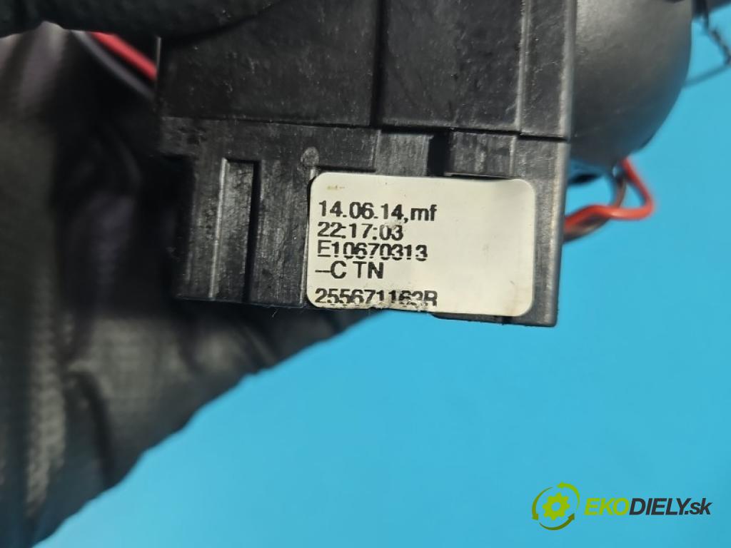 Renault Clio IV 2012-2020 1.2 16V 73 hp manual 54 kW 1149 cm3 5- Přepínač blinkry: 255671163R (Páčky pod volantem)