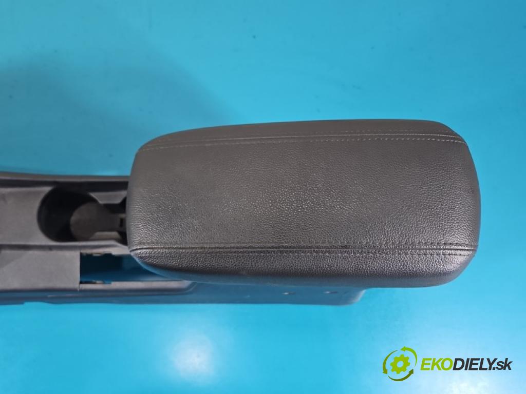 Kia Rio III 2011-2017 1.4 16V G4FA 109 hp manual 80 kW 1396 cm3 5- loketní opěrka 84670-1W000 (Loketní opěrka)
