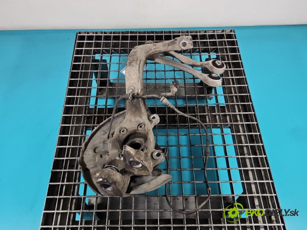 Audi A4 B6 2000-2004 2.0 20V 131 hp manual 96 kW 1984 cm3 4- náboj pravé  (Náboj kola)