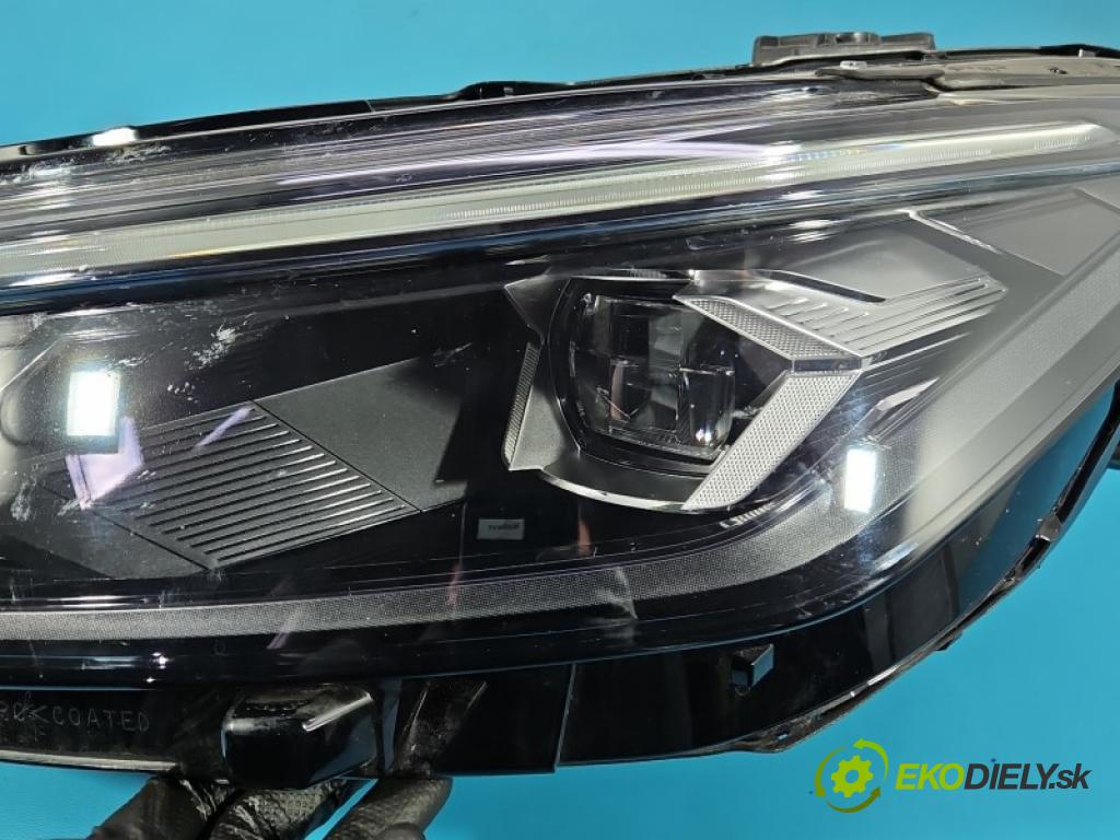 Vw Passat B9 2023- 1.5 TSI 150 HP automatic 110 kW 1498 cm3 5- Reflektor: ľavý 3J1941005 (Kľučka dverí ostatné)