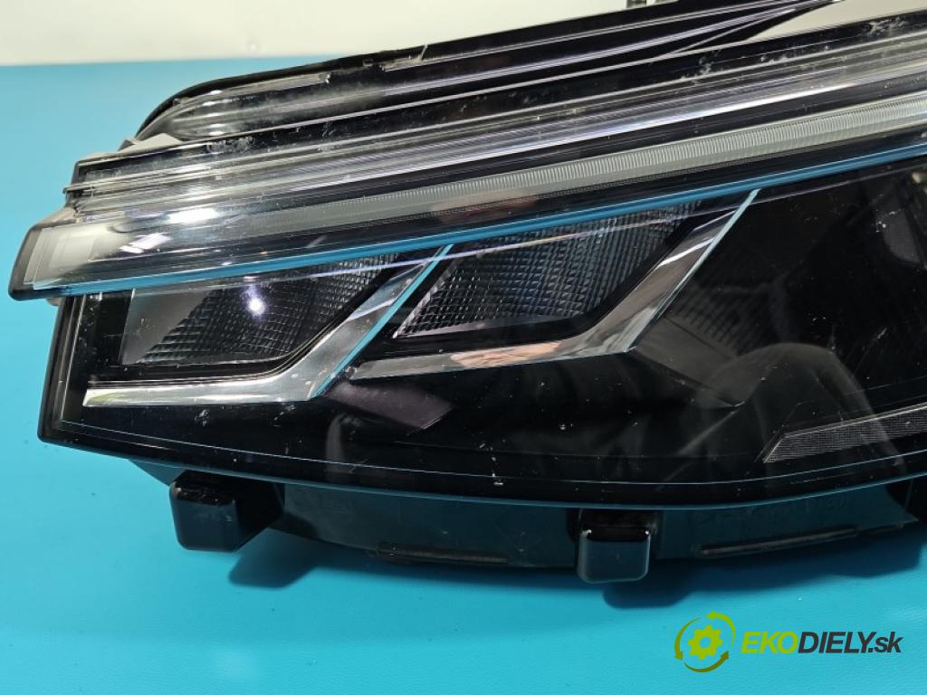Vw Passat B9 2023- 1.5 TSI 150 HP automatic 110 kW 1498 cm3 5- Reflektor: ľavý 3J1941005 (Kľučka dverí ostatné)