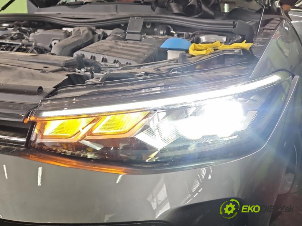 Vw Passat B9 2023- 1.5 TSI 150 HP automatic 110 kW 1498 cm3 5- Reflektor: ľavý 3J1941005 (Kľučka dverí ostatné)