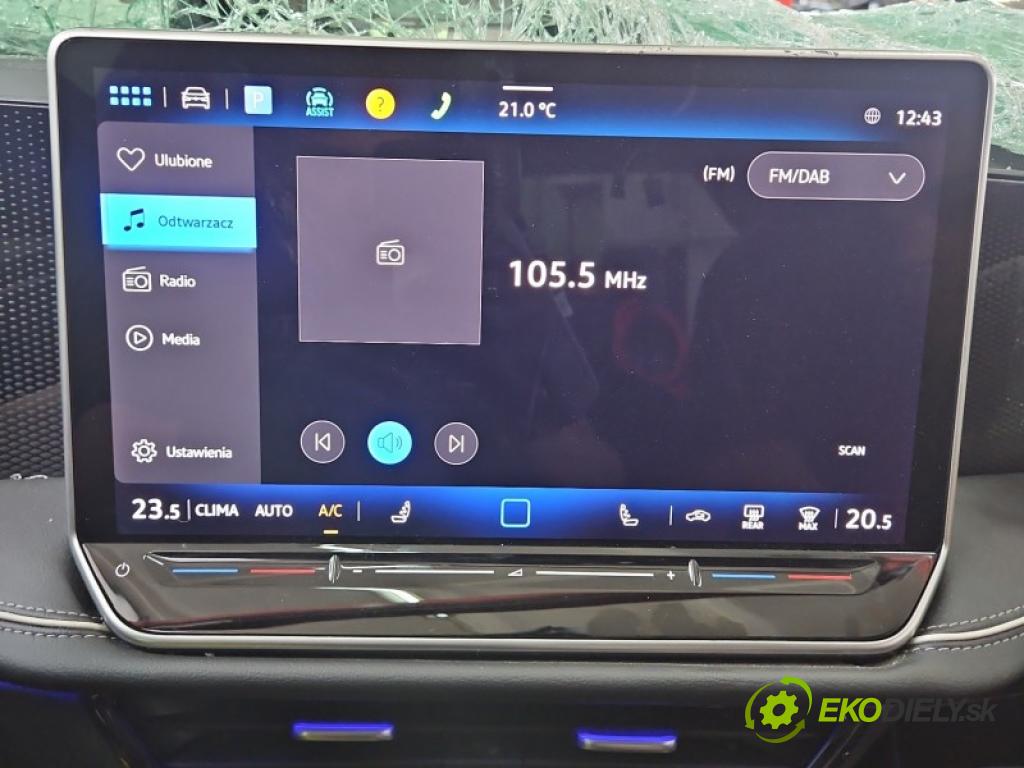 Vw Passat B9 2023- 1.5 TSI 150 hp automatic 110 kW 1498 cm3 5- displej 3JD919605C (Přístrojová deska)