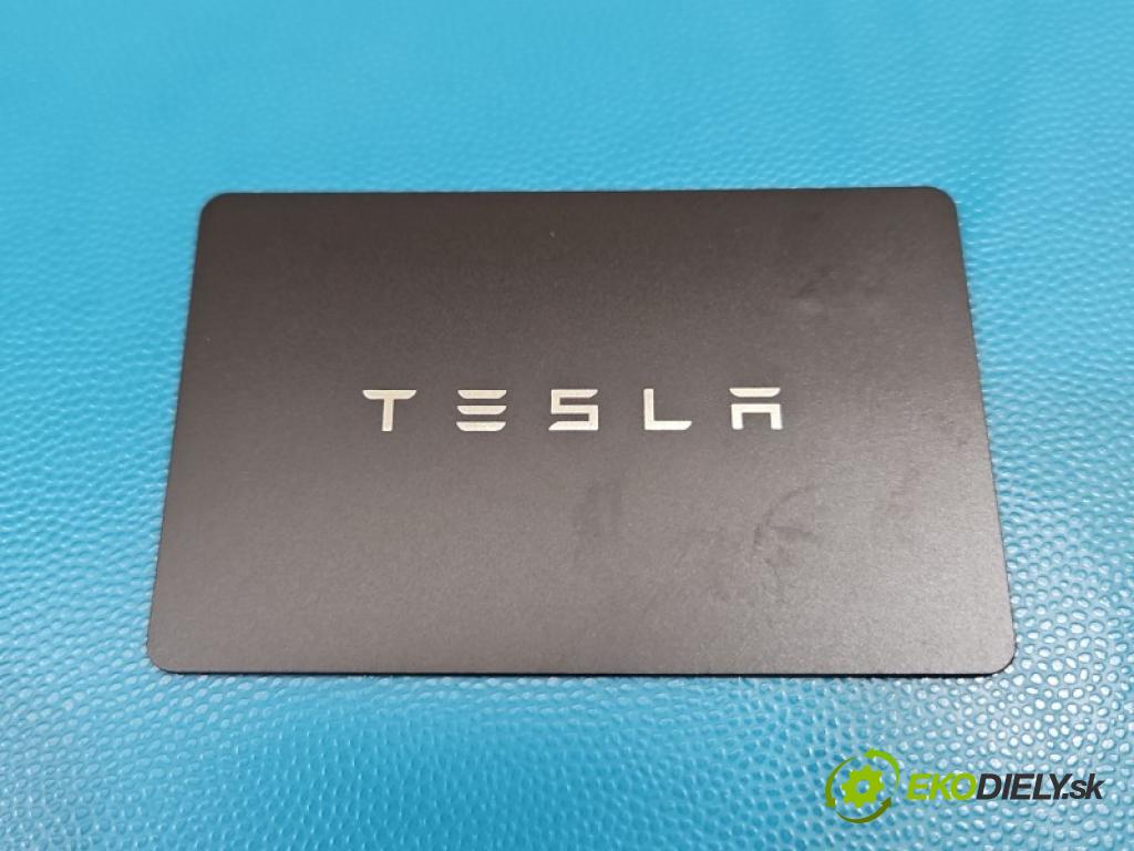 Tesla Model Y 0.0 automatic 378 kW 5- dálkové klíč: