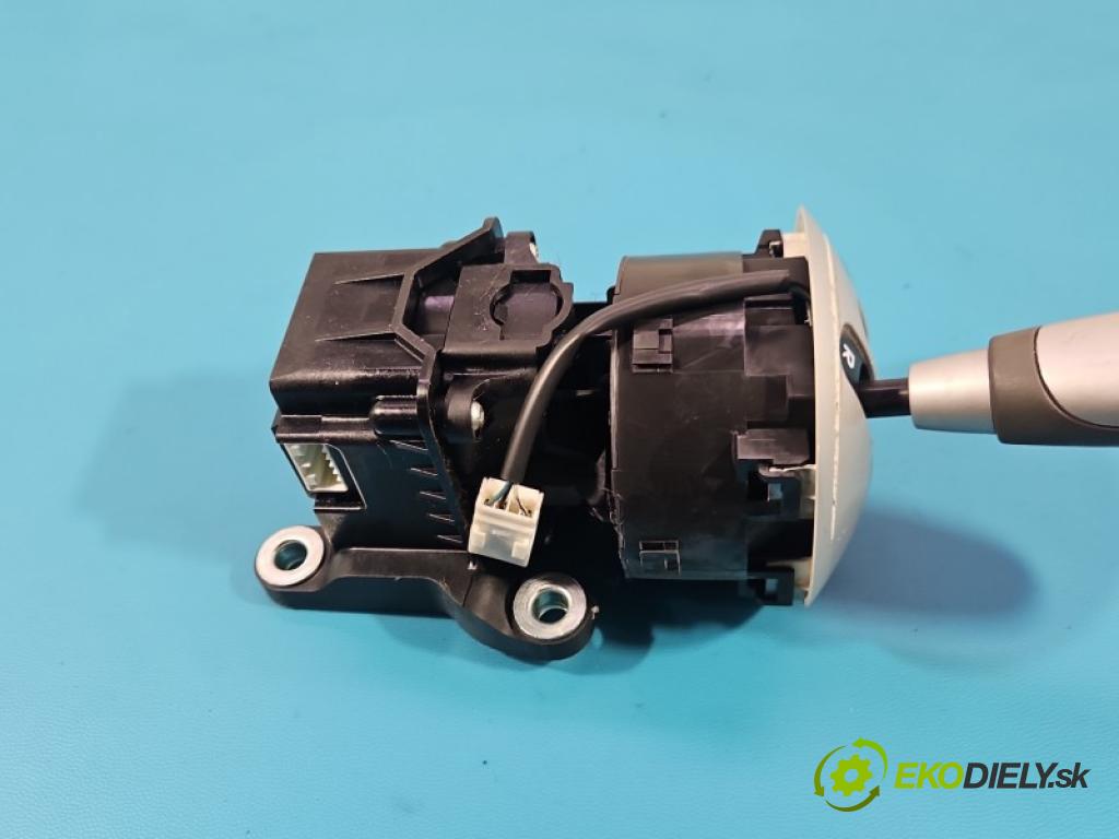 Fiat Panda II 2003-2012 1.2 8V 60 HP automatic 44 kW 1242 cm3 5- Páka: Změny: stupeň,rýchlosť 553472440 (Rýchlostná páka (kulisa))