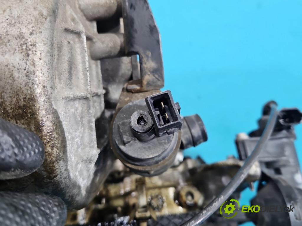 Opel Astra III 2004-2014 1.6 16V 105 HP manual 77 kW 1598 cm3 5- zvod nasávací 24435069 (Sacie potrubie)