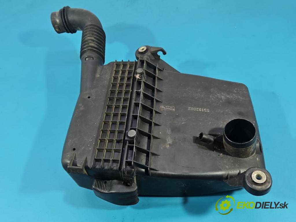 Fiat Panda II 2003-2012 1.2 8V 60 HP automatic 44 kW 1242 cm3 5- obal filtra vzduchu 46800167 (Obal vzduchového filtra)