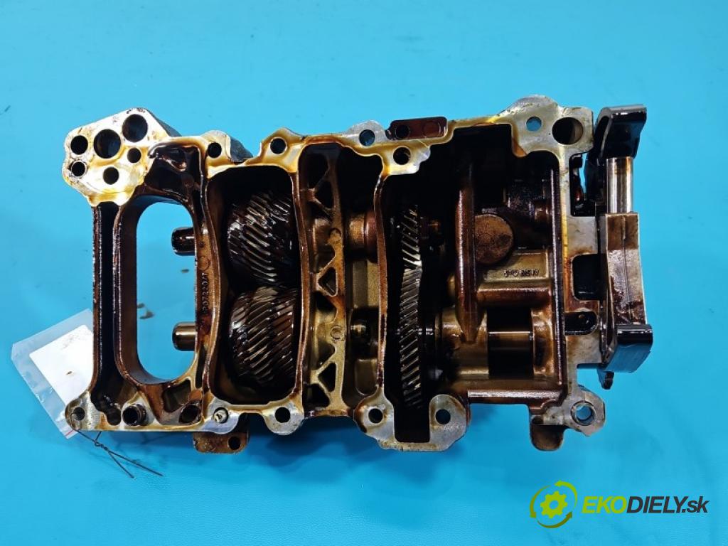 Audi A4 B6 2000-2004 2.0 20V 131 hp manual 96 kW 1984 cm3 4- čerpadlo olej: 06B103535B (Olejové čerpadlo)