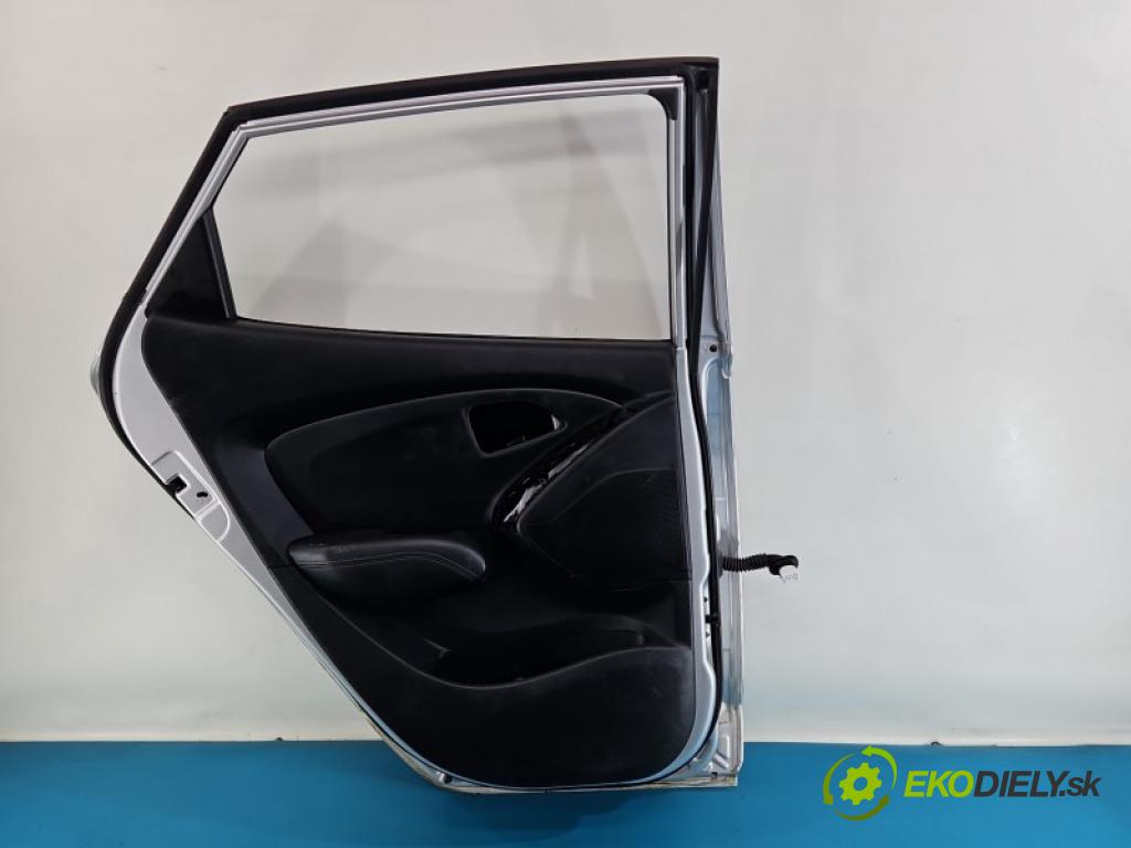 Hyundai Ix35 1.7 crdi 116 HP manual 85 kW 1685 cm3 5- dvere zadné ľavé  (Kľučka dverí ostatné)