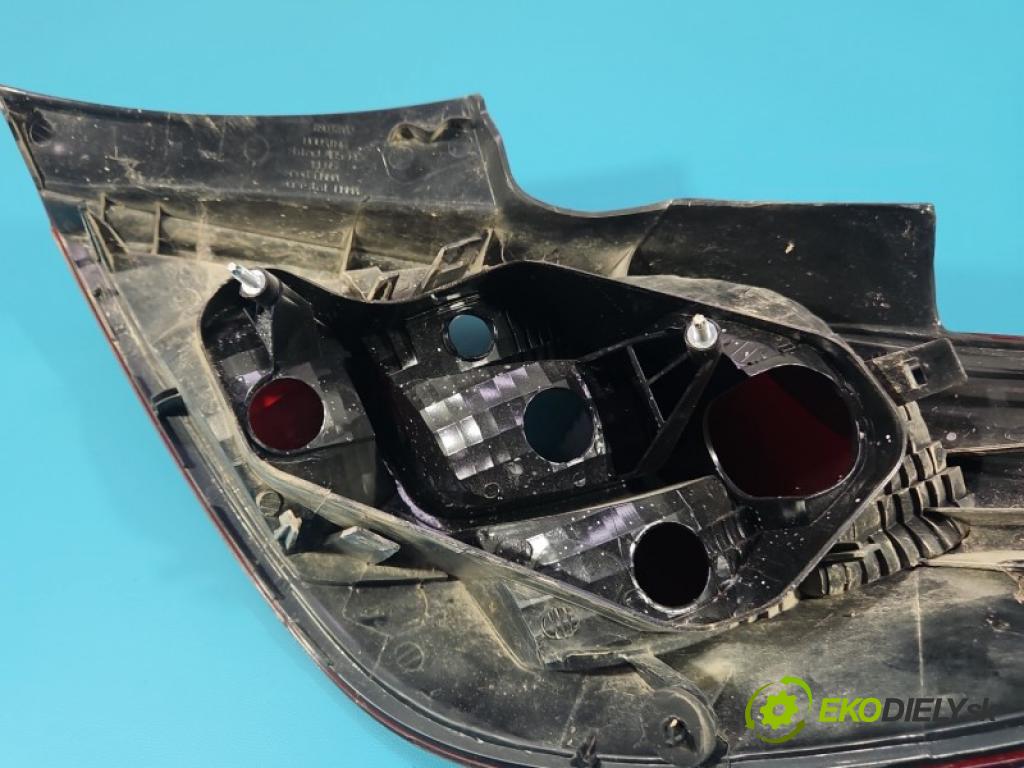 Opel Corsa D 2006-2014 1.4 16V 101 hp manual 74 kW 1389 cm3 5- světlo zadní levé blatník: 93190950