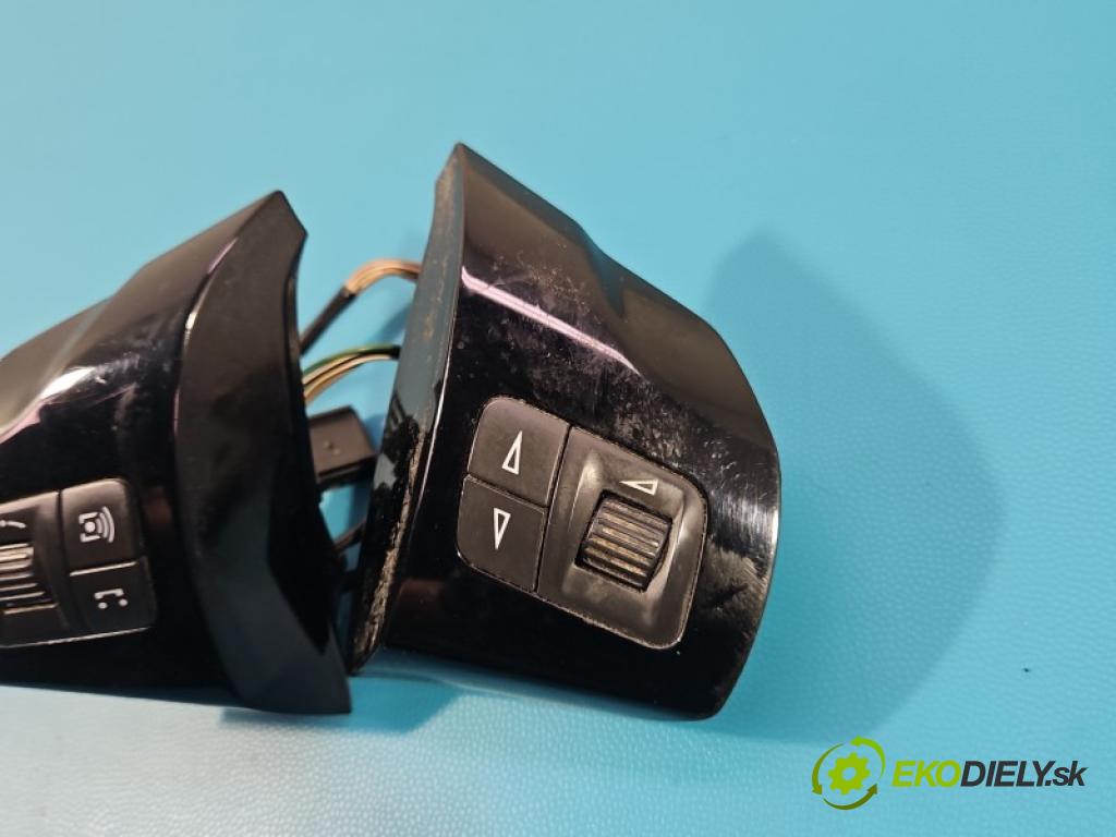 Opel Corsa D 2006-2014 1.4 16V 101 hp manual 74 kW 1389 cm3 5- Přepínač multifunkční: řízení: 13222331 (Páčky pod volantem)