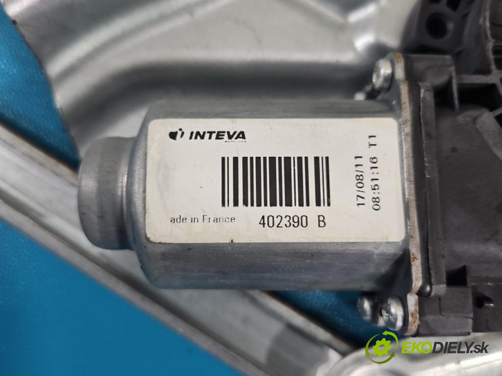Hyundai Ix35 1.7 crdi 116 hp manual 85 kW 1685 cm3 5- mechanismus stahování přední pravý 81320-2Y000