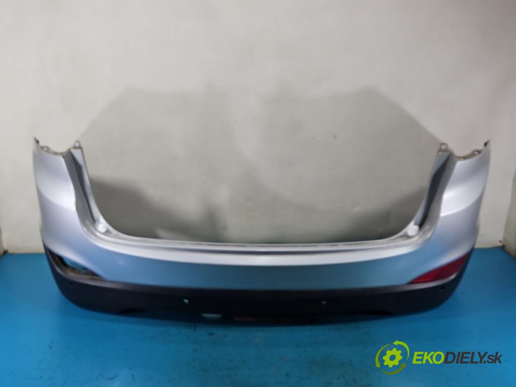 Hyundai Ix35 1.7 crdi 116 hp manual 85 kW 1685 cm3 5- nárazník zadní 86611-2Y000 (Klika dveří ostatní)